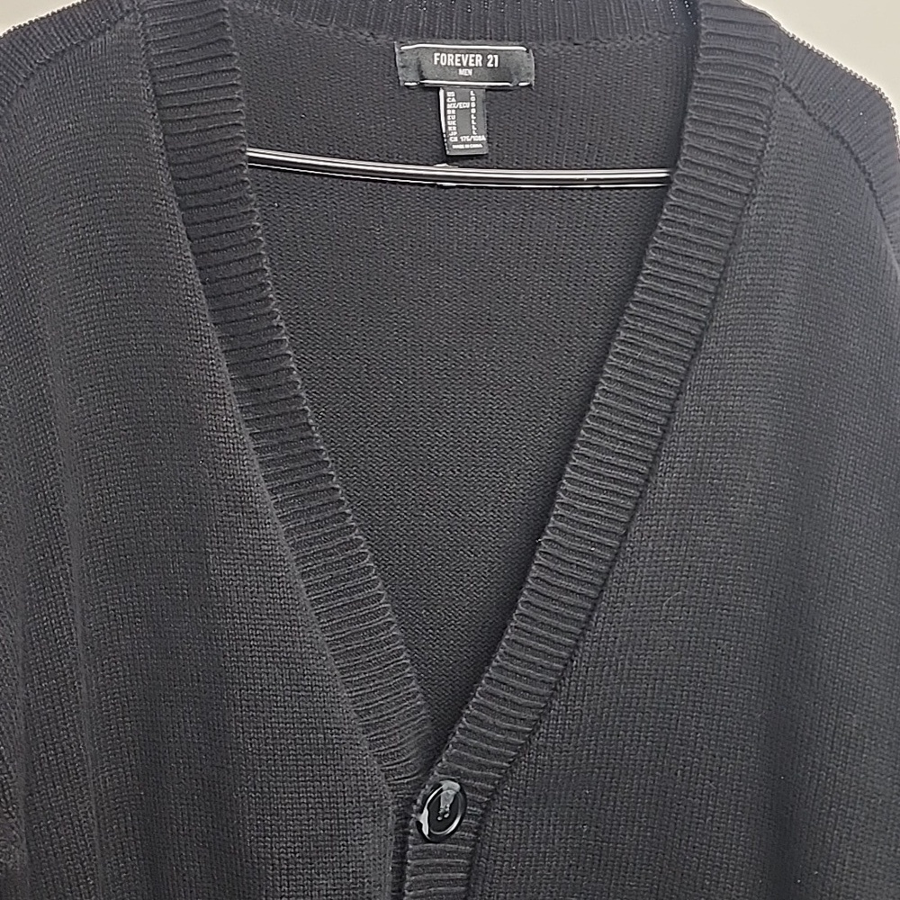 Forever 21 Vintage Mens Black Minimalist Big Button Down Cardigan SzL Handsome - Picture 10 of 10